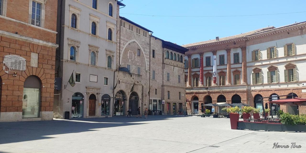 Nonna Tina In Centro Citta Διαμέρισμα Φολίνιο Εξωτερικό φωτογραφία